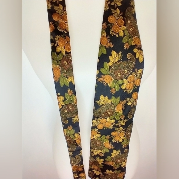 PIERRE BALMAIN SILK TIE - Picture 4 of 8
